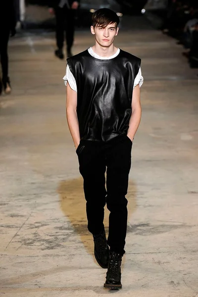 Look 20